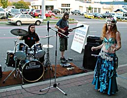 Zarifa Dancing with Band